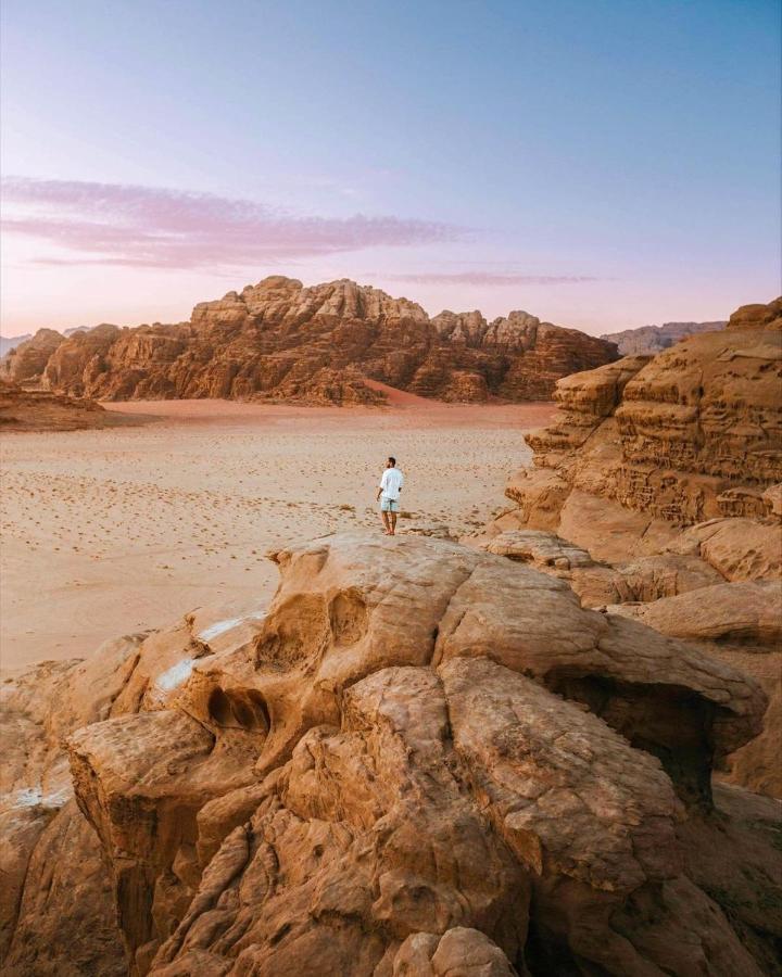 Golden Day Hotel Wadi Rum Exterior photo