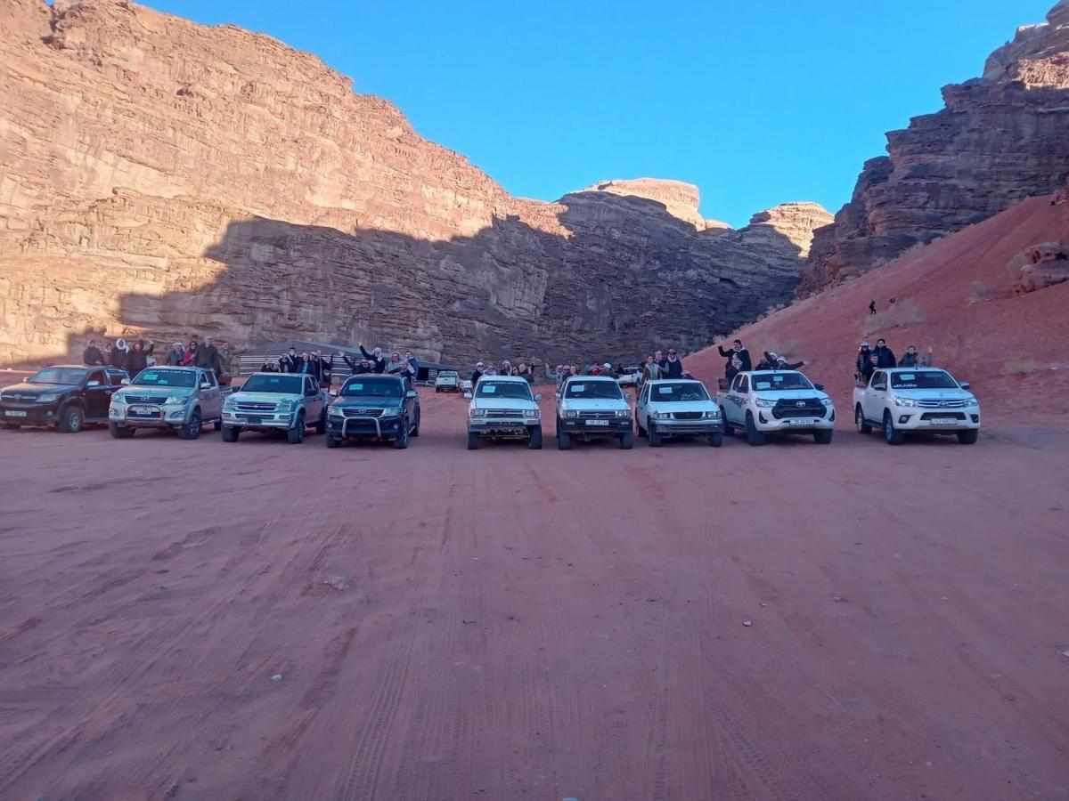 Golden Day Hotel Wadi Rum Exterior photo