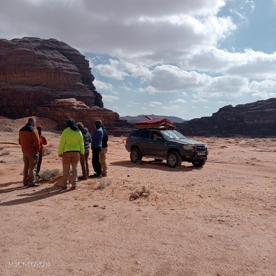 Golden Day Hotel Wadi Rum Exterior photo
