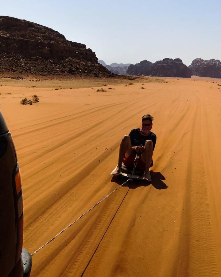 Golden Day Hotel Wadi Rum Exterior photo